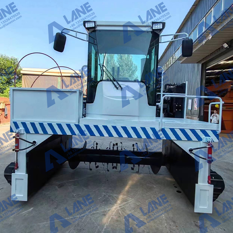crawler type compost turner-1